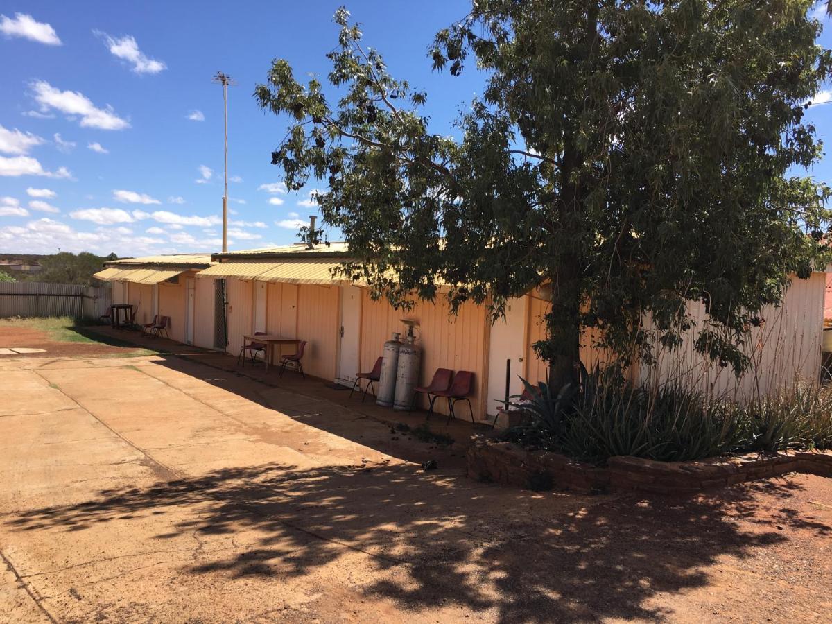 Meekatharra Hotel ภายนอก รูปภาพ